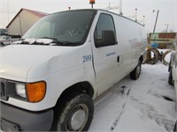 2006 Ford E350 EXT Cargo Van