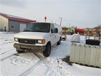 2005 Ford E350 EXT Cargo Van