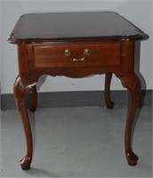 Ethan Allen Side Table With Drawer