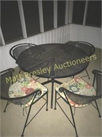 METAL PATIO SET WITH TABLE AND FOUR CHAIRS