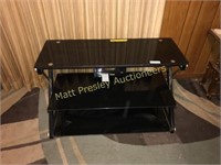 GLASS FLAT SCREEN TELEVISION STAND