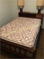 FULL SIZE BED WITH MATRESS SET