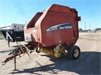 NEW HOLLAND BR 750 ROUND BALER