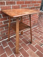 SOLID Antique Stand