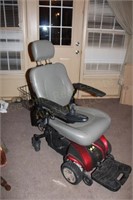Golden Power Chair Red w/ Charger
