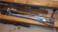 ASSORTMENT OF HOUSEHOLD RODS