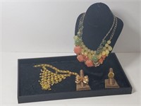 Ensemble of Costume Jewelry (lot of 5)