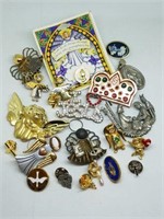 Assortment of Angel Theme Label Pins