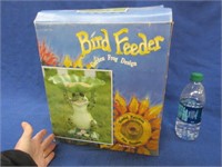 new in box "frog bird feeder" (made of resin)