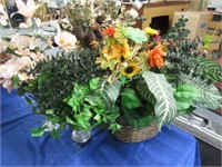 5 floral arrangements - various