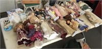 TABLE OF MISCELLANEOUS DOLLS