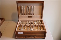 Wm Rogers 60 pc flatware set with chest