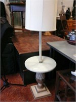 Standing floor lamp