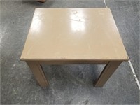 SQUARE END TABLE