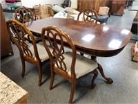 LARGE CHIPPENDALE DINING TABLE W CHAIRS