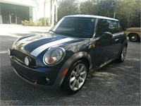 2007 Mini 6 Speed, 99k Miles.