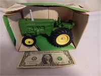 ERTL J.D. Model M Tractor, 1/16 Scale, #540