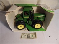 ERTL J.D. 4-Wheel Tractor, 1/16 Scale, #5508