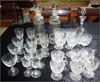 Quantity of vintage crystal and glassware