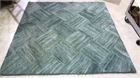 Light green hook rug, 6 x 6, (642)