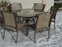 7 pc Patio Set 6 Chairs & Table