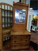 Small dresser with 3 drawers and mirror