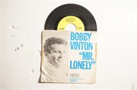 VINYL '45 RECORD VG+ BOBBY VINTON Mr. Lonely