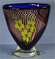 Good art glass table vase