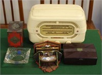 Hotpoint valve radio, bakelite card box