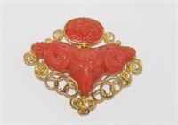 Vintage 18ct yellow gold brooch set with coral