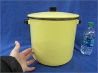 yellow graniteware "travco" pot - large