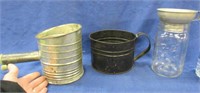 bromwell's sifter -1 handle tin cup -large mouth