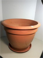 CLAY PLANTER WITH SAUCER