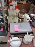 Approx 9 pcs of small kitchen appliances: