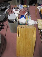 1 lot of misc kitchen items: knife block, coffee