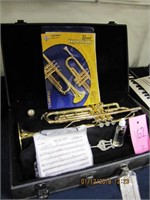 USED King 601 trumpet w/mouth piece, music holder
