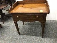 Heritage One drawer table