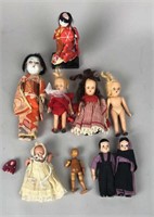 Lot of vintage dolls