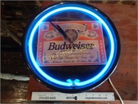 Lighed Neon Budweiser Clock