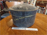 Vintage Enamel-Ware Pot with Jar Rack