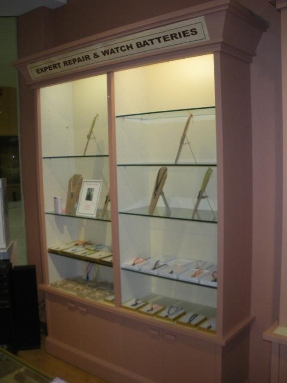 Jewelry Store Showcase Displays