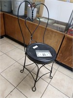 Metal vintage ice cream chair