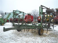 John Deere 1000 24ft Field Cultivator