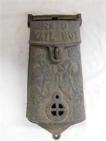 Griswold cast iron mailbox No. 3, 353