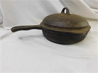 Griswold cast iron skillet No. 5, 2015 with lid