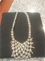 silver necklace (mesh)