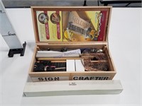 Router Sign Crafter in case w / Pantograph
