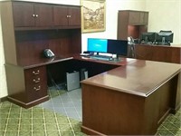 Right Hand U-shaped Desk with Hutch