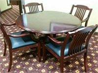 Round Meeting Table with Chairs