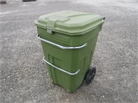 (12) LOTS OF (12) PORTABLE OUTDOOR GARBAGE CANS